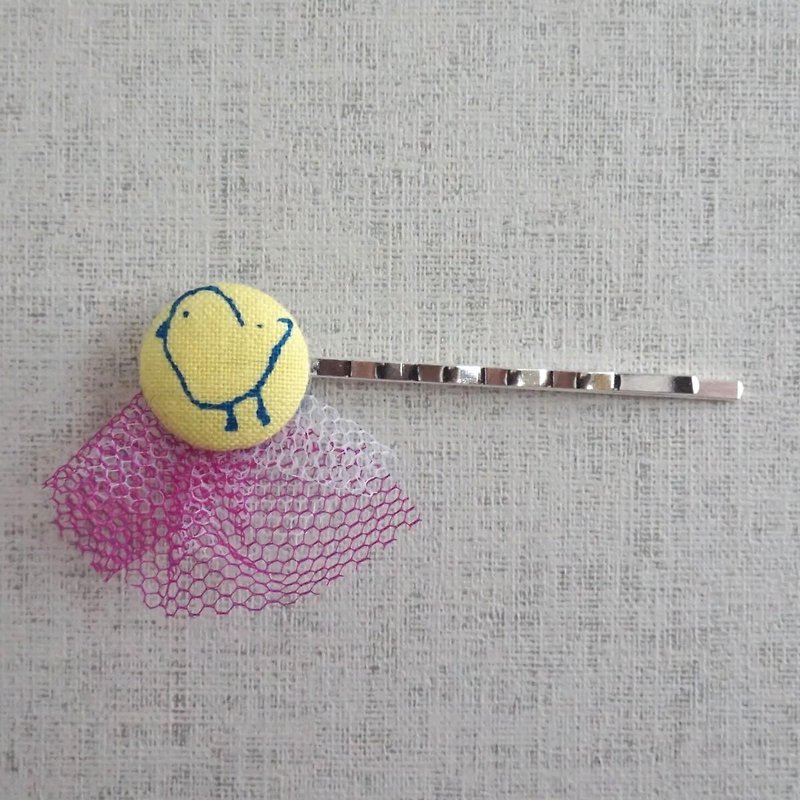 Hand-printed original walnut button Hairpin "Tori" - เครื่องประดับผม - ผ้าฝ้าย/ผ้าลินิน สีเหลือง