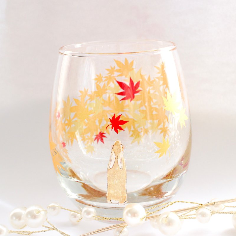 Glass with rabbit and autumn leaves - แก้ว - แก้ว สีทอง