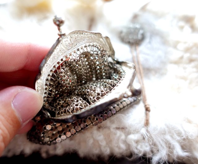 Silver shop coin pouch