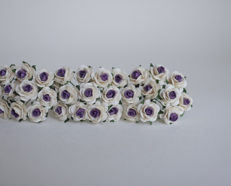 Paper Flower, 100 pieces mulberry rose size 1.5 cm., 2tone purple-white color. - 其他 - 紙 紫色
