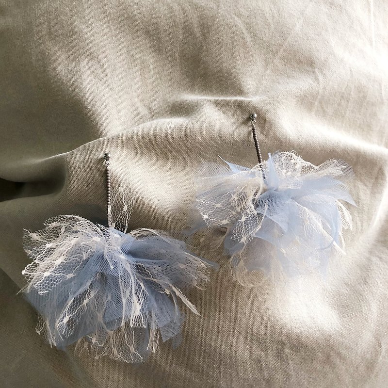 Net yarn earrings / firework series pink blue - Earrings & Clip-ons - Other Materials Blue