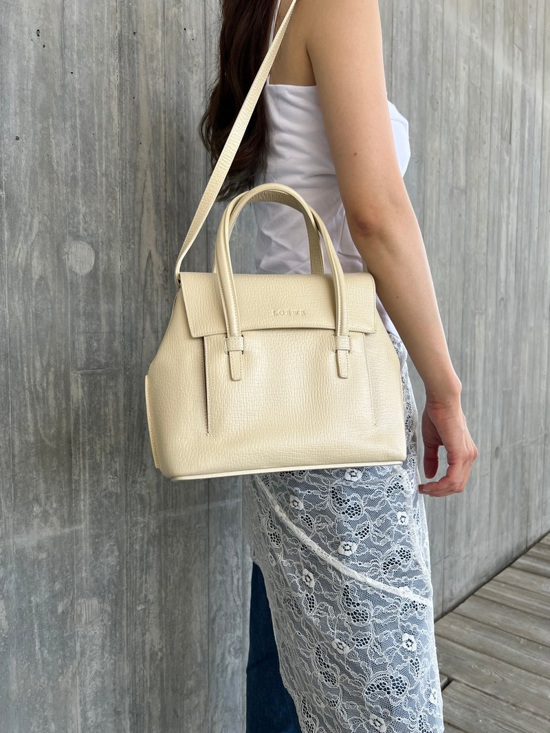Loewe罕有絕版米白色皮革肩背帶手提手環斜背包 日本中古vintage - 側背包/斜背包 - 真皮 白色