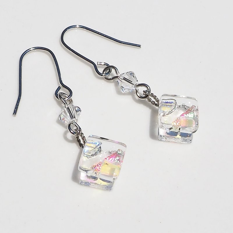 ４月誕生石ガラス(ダイヤモンド)ピアス/イヤリング【長さ選べます】 【金具選べます】【受注制作】 - 耳環/耳夾/耳骨夾 - 玻璃 透明