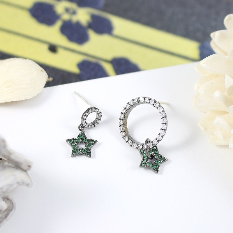 the Story of Green light / green light fairy Stone Ear Earrings Swarovski - ต่างหู - คริสตัล สีเขียว