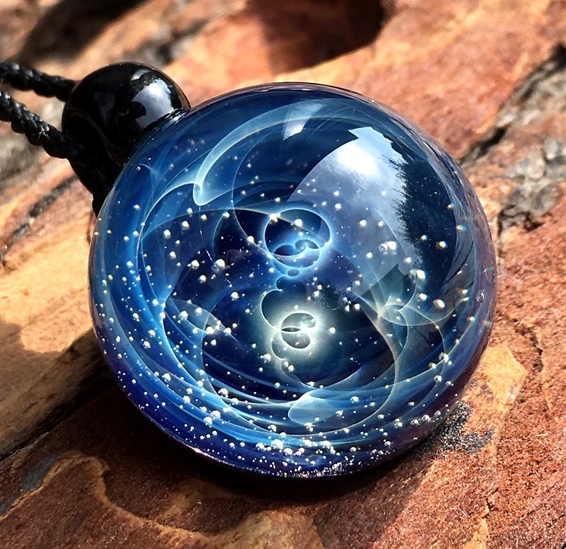boroccus galaxy 星雲模様 耐熱ガラス ペンダント - ネックレス - ガラス ブルー