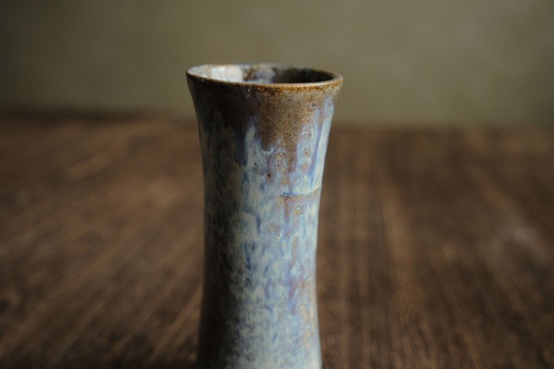 White layer, glass sea, occasional summer twilight before sunset, straight vase 1 - เซรามิก - ดินเผา หลากหลายสี