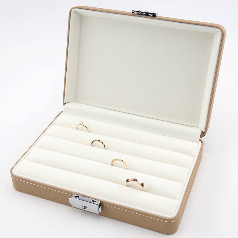 Ring collection box, imported from Japan - กล่องเก็บของ - ผ้าฝ้าย/ผ้าลินิน สีกากี