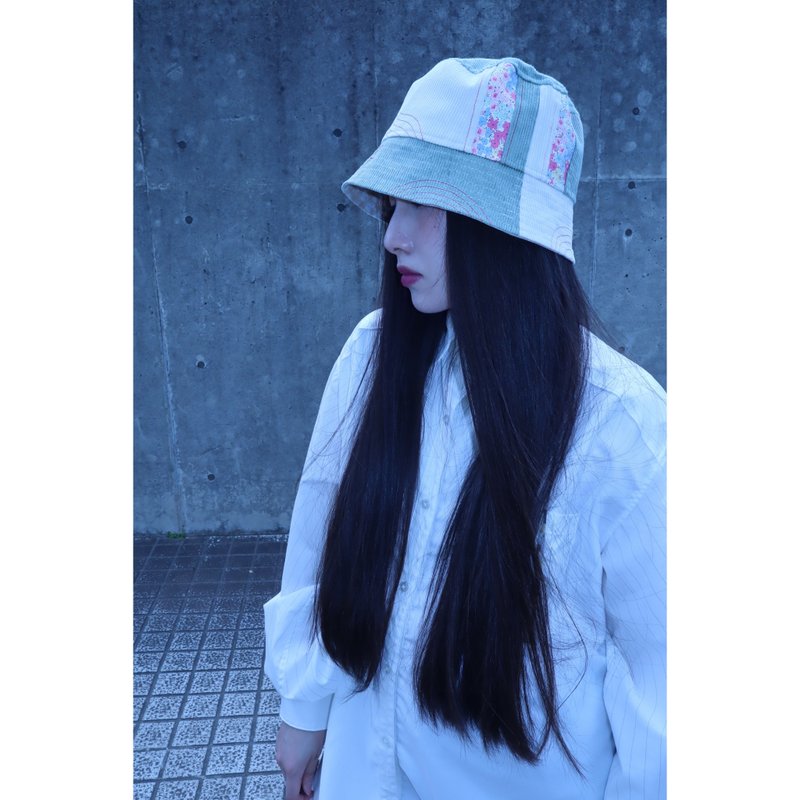 floral reversible bucket hat 0009GR meikeiin handmade - หมวก - ผ้าฝ้าย/ผ้าลินิน สีเขียว