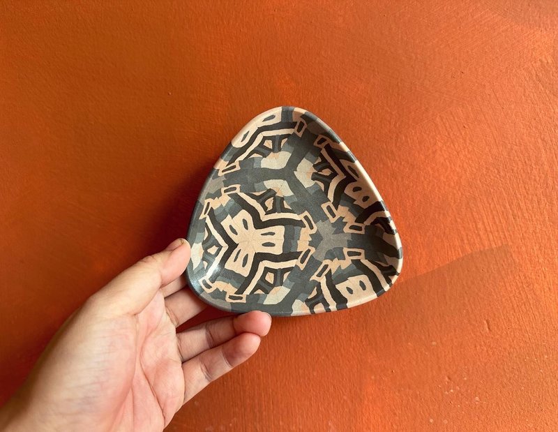 Agateware Ceramic Plate - Musa - Plates & Trays - Porcelain Khaki