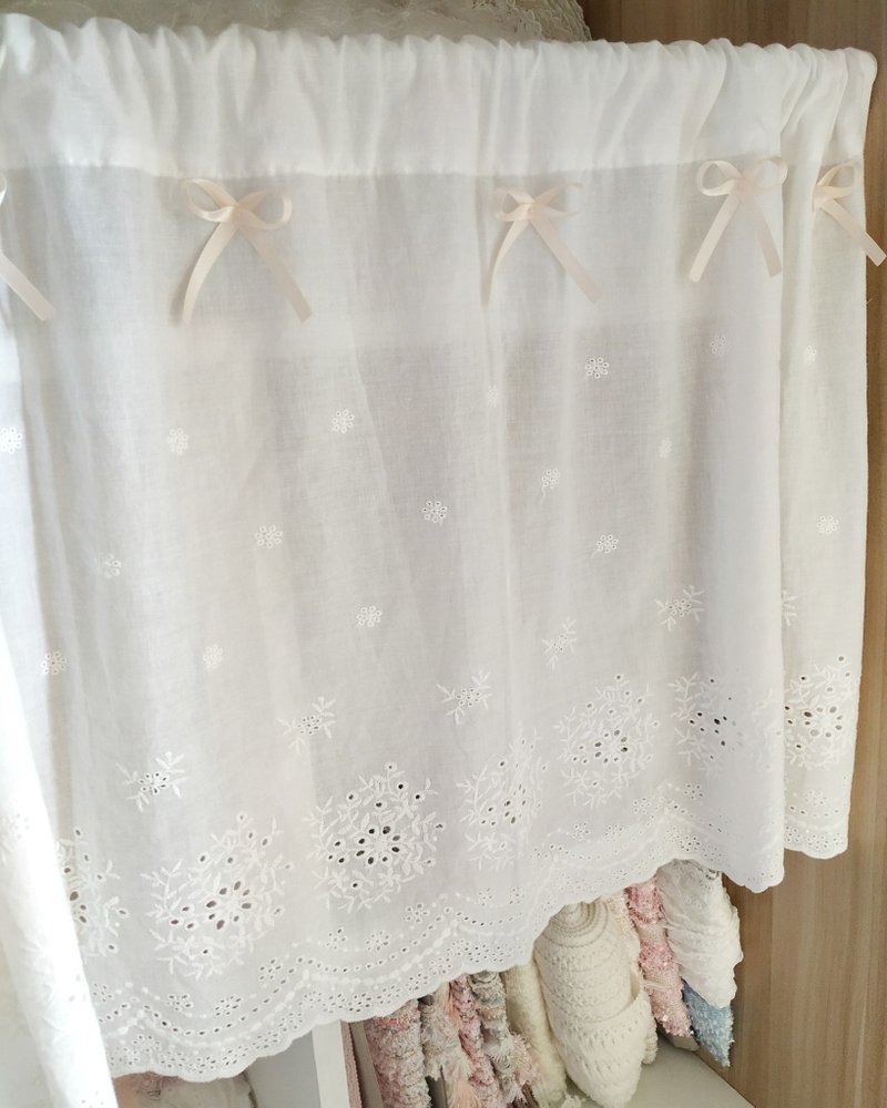 White Cotton Embroidery Embroidered Bowknot Curtain Door Curtain Coffee Curtain Retro Curtain - ม่านและป้ายประตู - ผ้าฝ้าย/ผ้าลินิน 