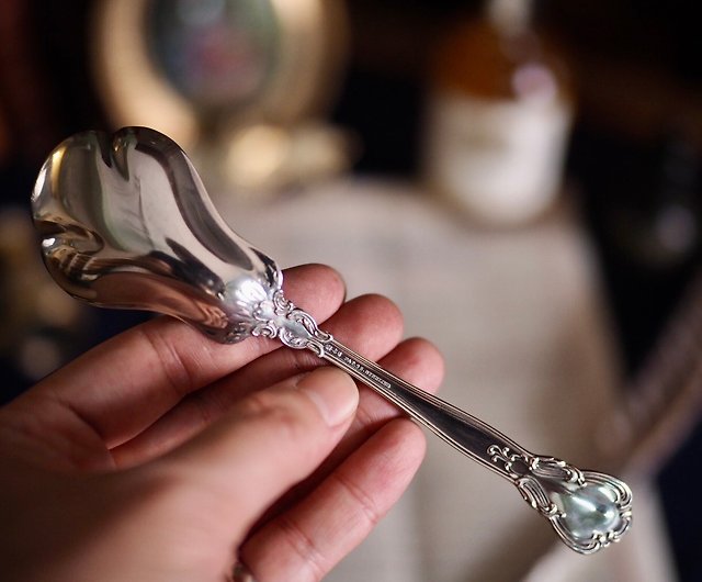 1900年 米国のティファニーの銀製品専門メーカーであるゴーハム製の純銀プリンスプーン ショップ Reborn Antique Vintage Store カトラリー Pinkoi