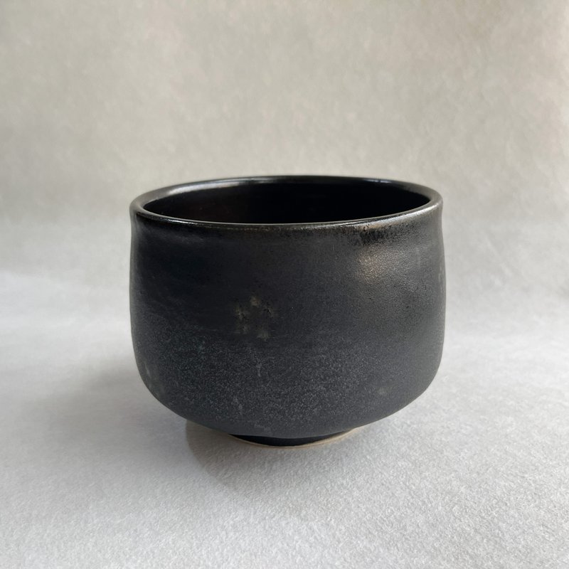 粼光黑釉。手工茶碗 抹茶碗 日式茶碗 茶道具 陶藝 陶器 父親節 - 茶壺/茶杯/茶具 - 陶 黑色
