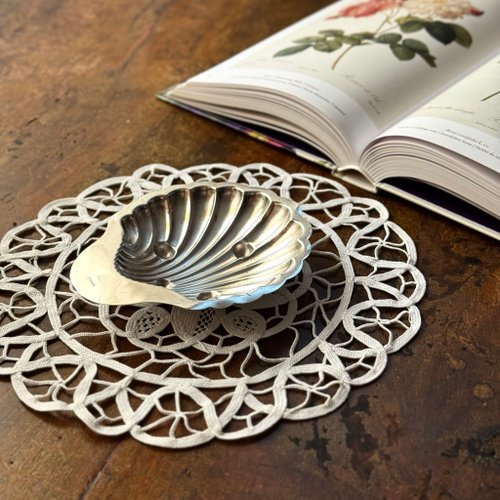 50501-魅力的なフランスのアンティークシルバーの貝殻型プレート