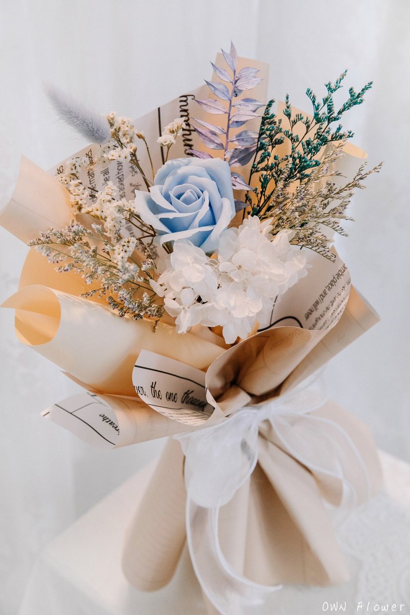 畢業花禮/乾燥花束/香皂花花束/感謝花束/畢業花束/畢業季花束 - 乾燥花/永生花 - 植物．花 卡其色