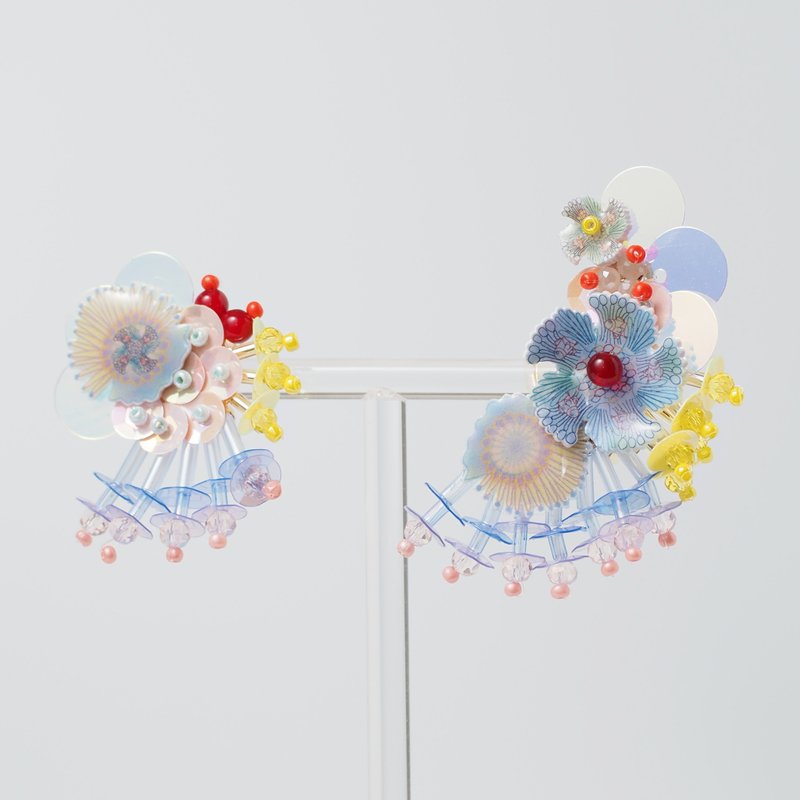 Sea anemone earrings・earrings - Earrings & Clip-ons - Plastic Multicolor