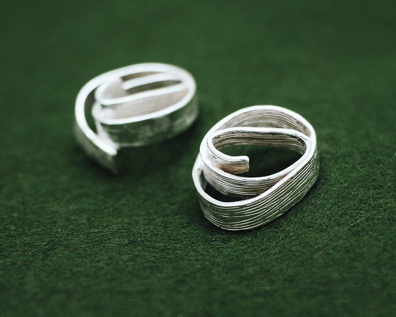 Circular earrings - Daikon earrings - hypoallergenic - Contemporary earrings - Earrings & Clip-ons - Silver Silver