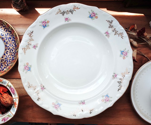 Pink enamel soup plate by belgian brand