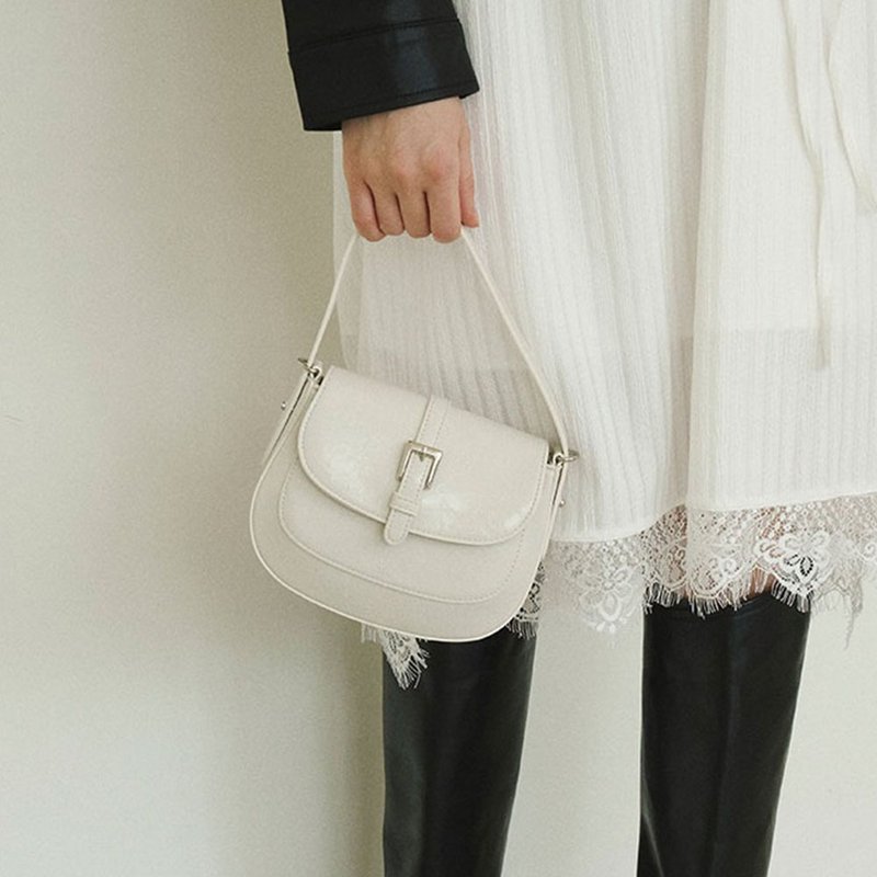 MUR Korean Jimy bag Vegan Leather Bag (Ivory) - กระเป๋าแมสเซนเจอร์ - วัสดุอีโค 