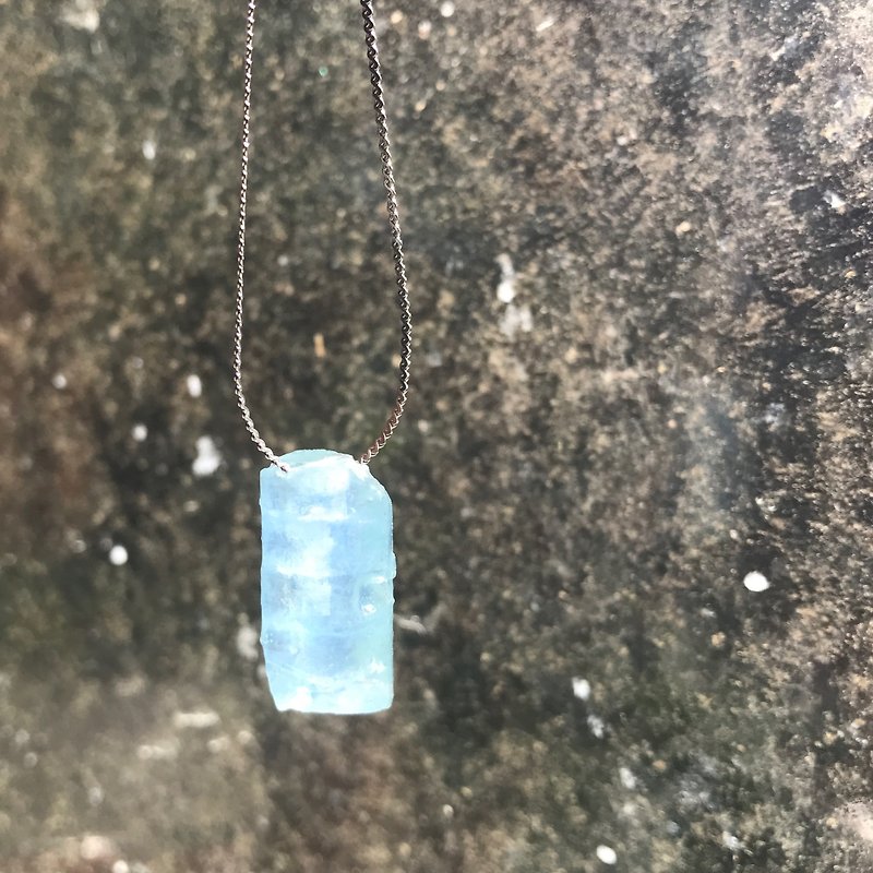 【Lost And Find】Natural phantom  quartz necklace - Necklaces - Gemstone Blue