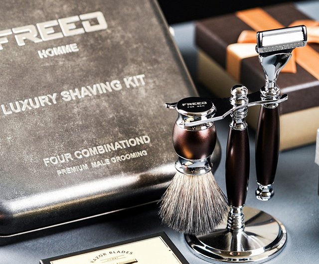 Deluxe deals Shaving Kit