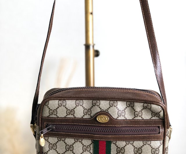 日本直送 名牌中古包 】GUCCI グッチ ショルダーバッグ ベージュ GGロゴ PVC レザー シェリーライン vintage オールド  42gtg3 - ショップ VintageShop solo ショルダーバッグ - Pinkoi