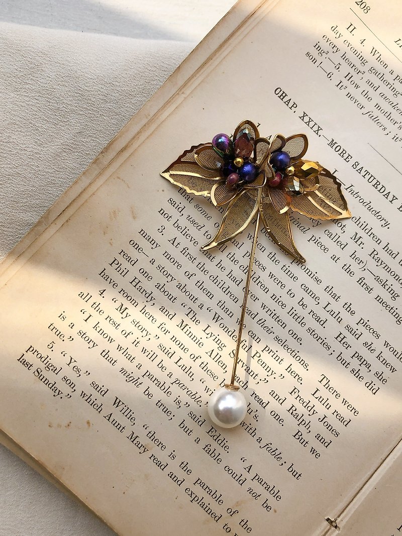 Golden Spike Series Butterfly Pin - Brooches - Other Metals Pink
