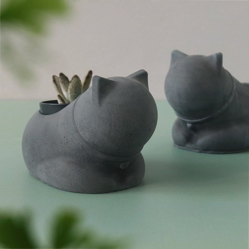 Whole cat [Cat shaped Cement basin] - Plants - Cement 