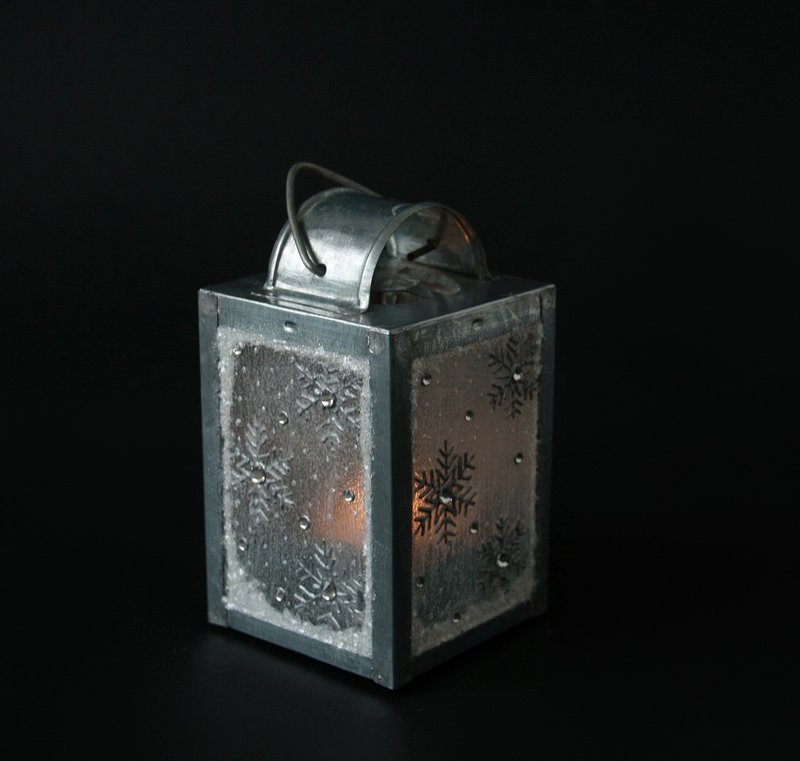 Winter Lamp Snowflake Candle Holder Hand painted - 燈具/燈飾 - 玻璃 銀色