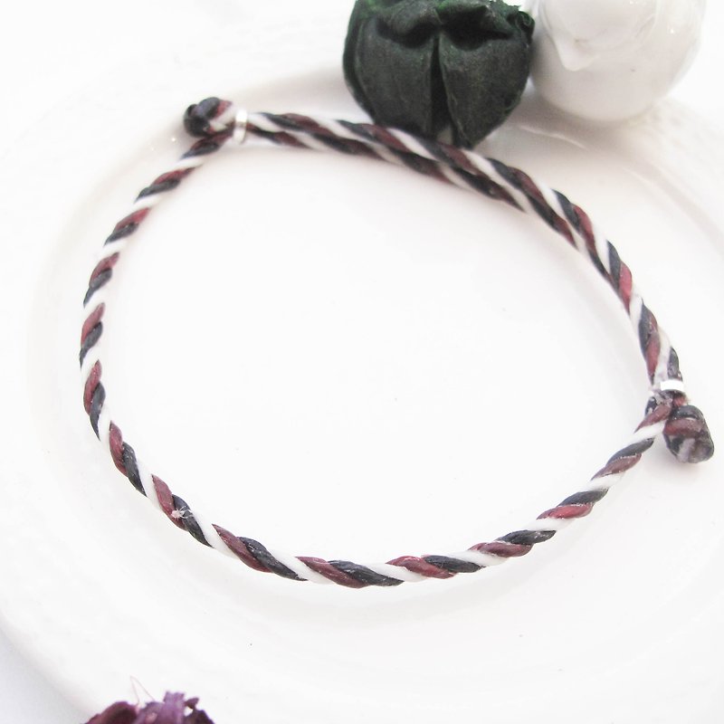 Big staff Taipa [manually made] Yan Dong × wax rope bracelet dark black white wine red - Bracelets - Polyester Multicolor