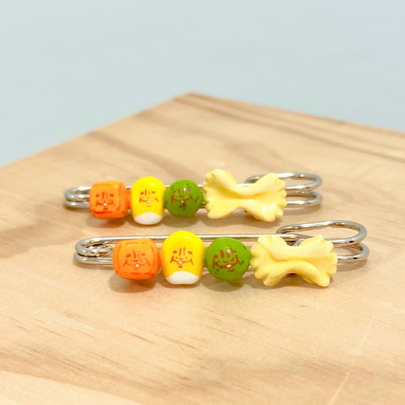 Three Color Bean Butterfly Noodles Pin - เข็มกลัด - ดินเหนียว สีเหลือง