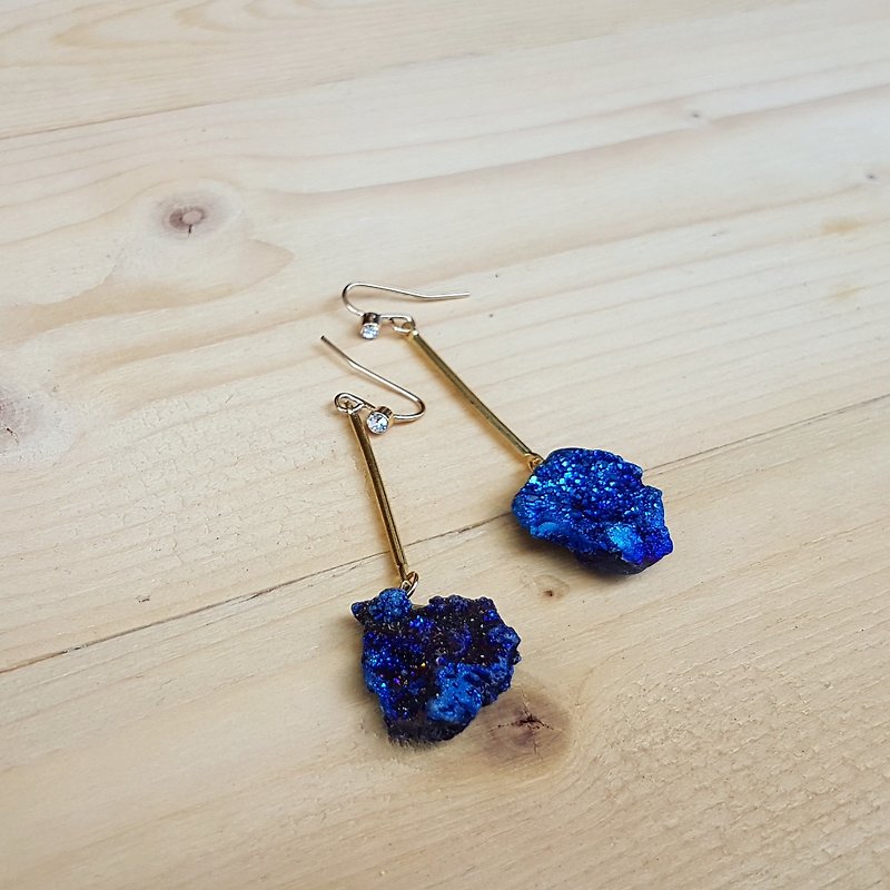 Exclusive made earrings _ sapphire blue quartz stone copper earrings - Earrings & Clip-ons - Gemstone Blue