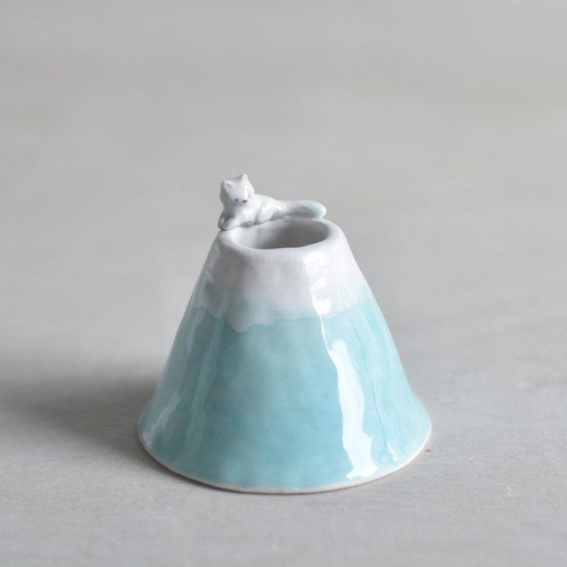 Cat and Fuji ceramic vase / candle holder / Palo Santo holder - Items for Display - Porcelain 