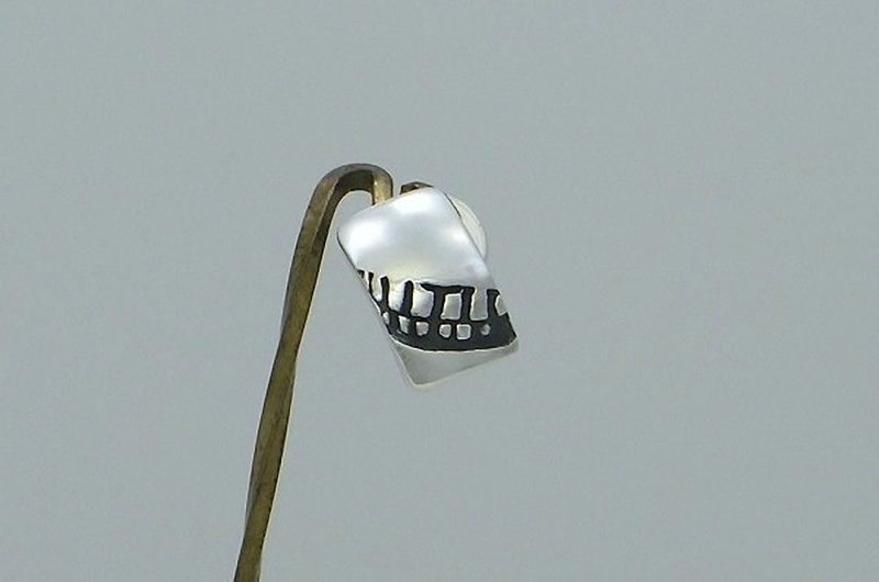 smile stamp Pierce_3 (s_m-O.28) 微笑 銀 耳釘 穿孔耳环 sterling silver stud earring - ต่างหู - เงินแท้ สีเงิน