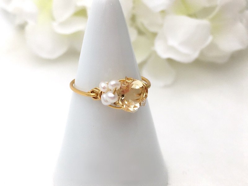 Marie's garden - Citrine, freshwater pearl, white topaz wire ring - General Rings - Gemstone Yellow