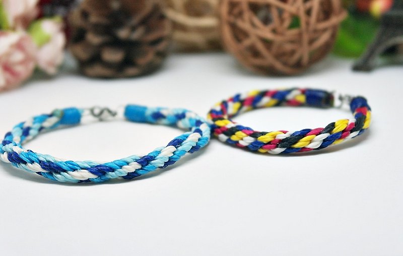 Hand-knitted silk Wax thread style <circle> //You can choose your own color// - สร้อยข้อมือ - ขี้ผึ้ง หลากหลายสี