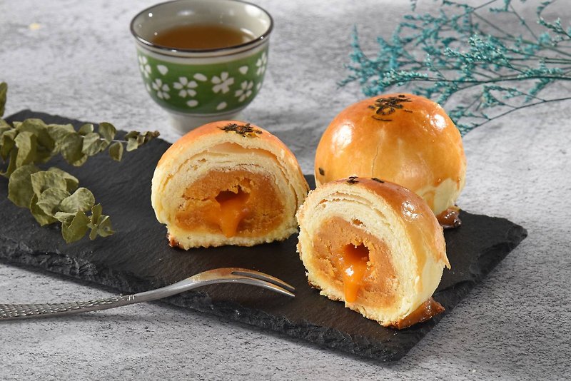 Mid-Autumn Festival Gift Box・Kinsha Custard Pastry-6~12pcs-Nara Sakura handmade egg yolk pastry - Cake & Desserts - Other Materials Orange