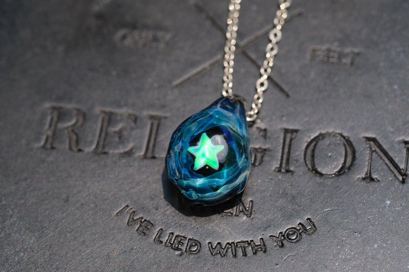 Skyfall- floating star glass pendant 2 - Chokers - Glass Blue