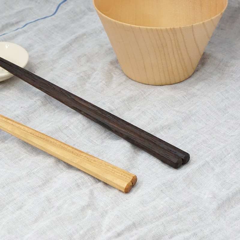 padou Octagonal Chopsticks 23cm Honey Beeswax and Natural Oil Coating Japan - ตะเกียบ - ไม้ สีเขียว