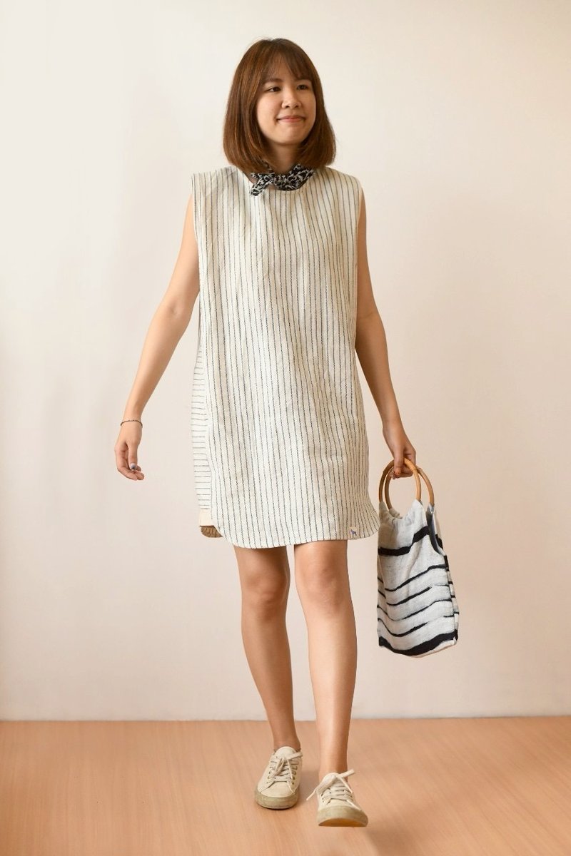 Handwoven cotton dress - 女上衣/長袖上衣 - 棉．麻 