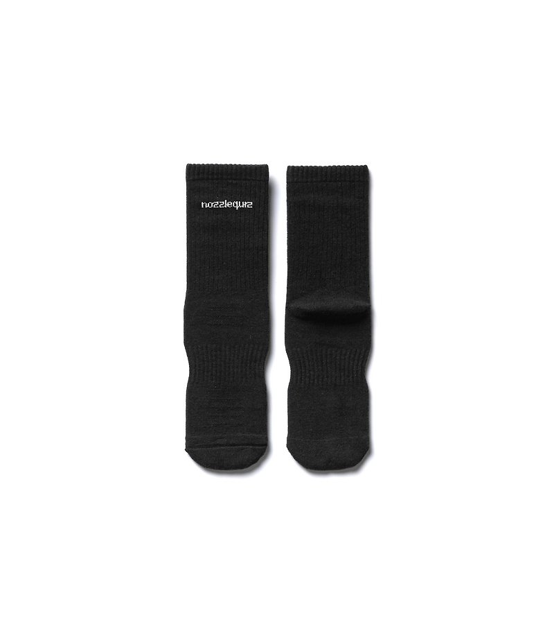 黑 - Essential 休閒中筒襪 - 襪子 - 棉．麻 黑色