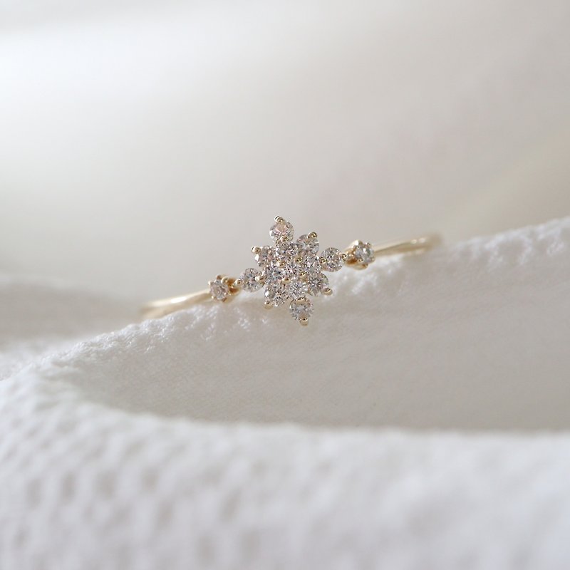 Small diamond star ring - แหวนทั่วไป - เพชร สีทอง