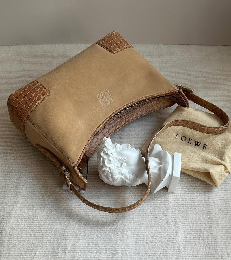 中古包 Loewe羅威 餅乾色拼鱷魚紋皮水餃包 - 手提包/手提袋 - 真皮 卡其色