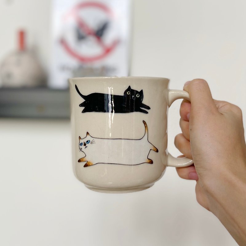 ดินเผา แก้วมัค/แก้วกาแฟ - แก้วเซรามิคลายแมว / วาดมือ / ลายพี่กะทิxแมวดำ NM19