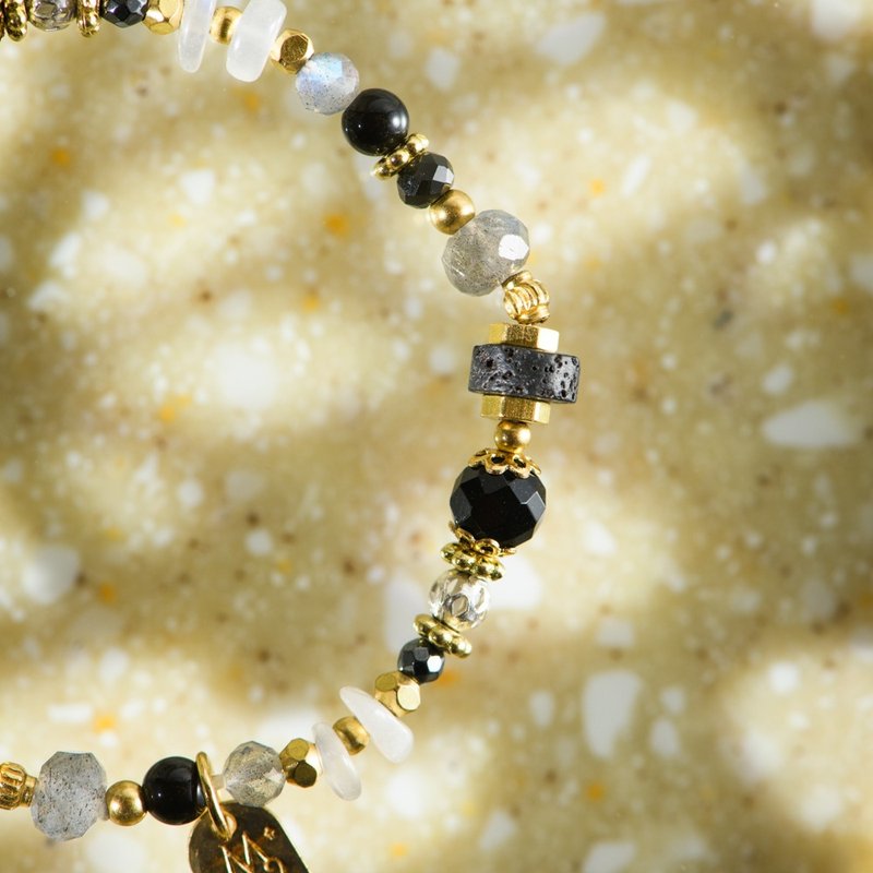 優雅的後現代主義 // C1551黑瑪瑙火山岩白月光手鍊 - 手鍊/手環 - 寶石 