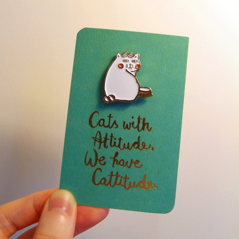【Cattitude】Bao Qiang Cat Metal Badge Brooch - Brooches - Other Metals White
