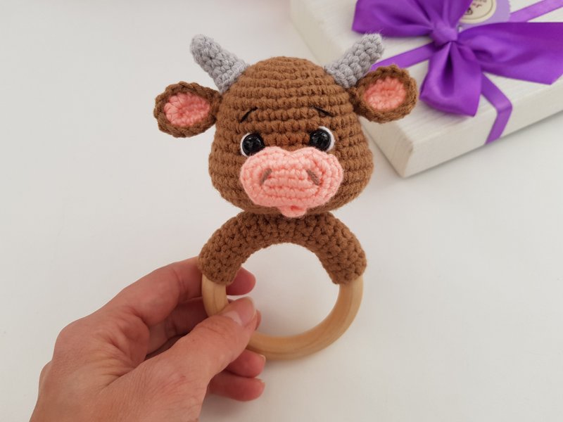 Crochet Baby Rattle Bull PATTERN, stuffed cow pattern, cow crochet pattern - Knitting, Embroidery, Felted Wool & Sewing - Other Materials 