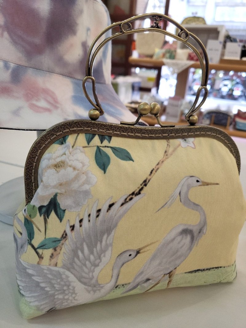 Chinese wind bird song flower mouth gold handbag / cream yellow - Handbags & Totes - Other Materials Yellow