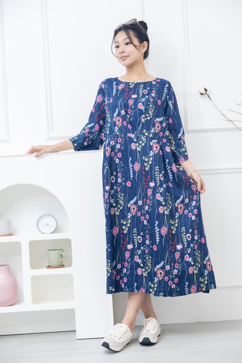 Multicolor straight line small flower Linen and linen dress dark blue - ชุดเดรส - วัสดุอื่นๆ สีน้ำเงิน