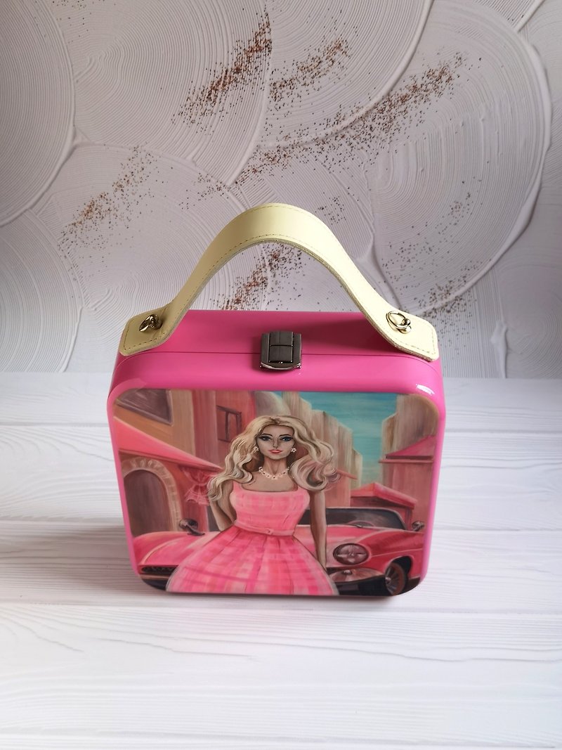 A wooden hand-painted pink bag with a handle and strap made of genuine leather. - 手提包/手提袋 - 木頭 粉紅色