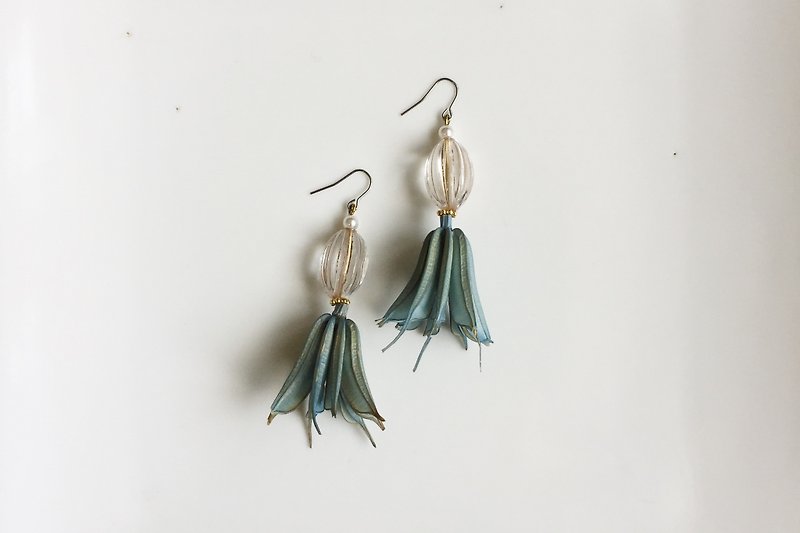 Guardian love eternal flower antique beads earrings - ต่างหู - แก้ว สีน้ำเงิน